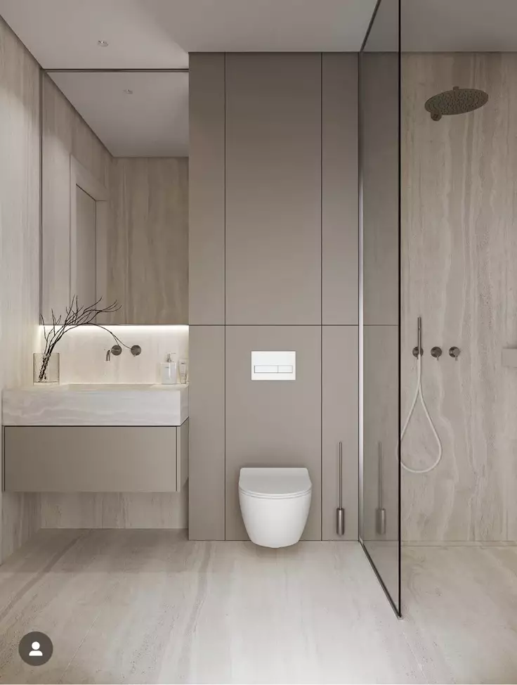 Modern toilet met hangend closet en nette afwerking