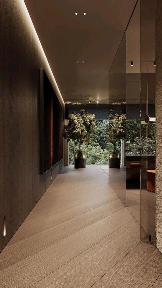 Gerenoveerde woonkamer met warme, natuurlijke materialen